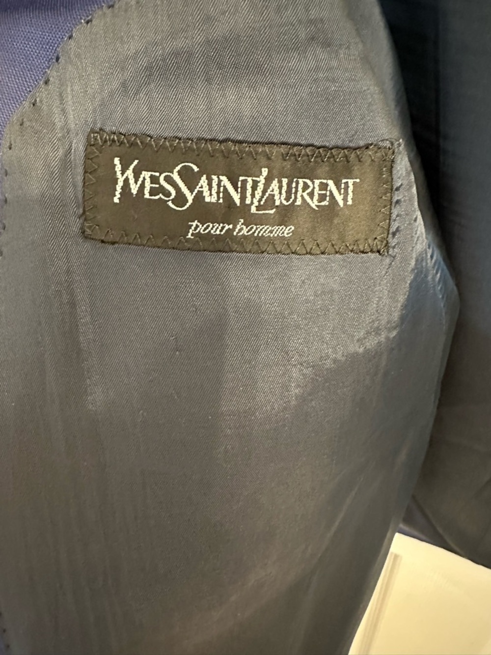 Men’s Yves Saint Laurent Beautiful Blue Two-Button Sport Coat - Picture 4 of 7